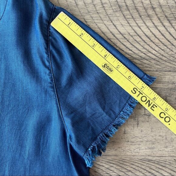 Mi Ami 100% Tencel Fringed Edge Top, Size L - Picture 13 of 13